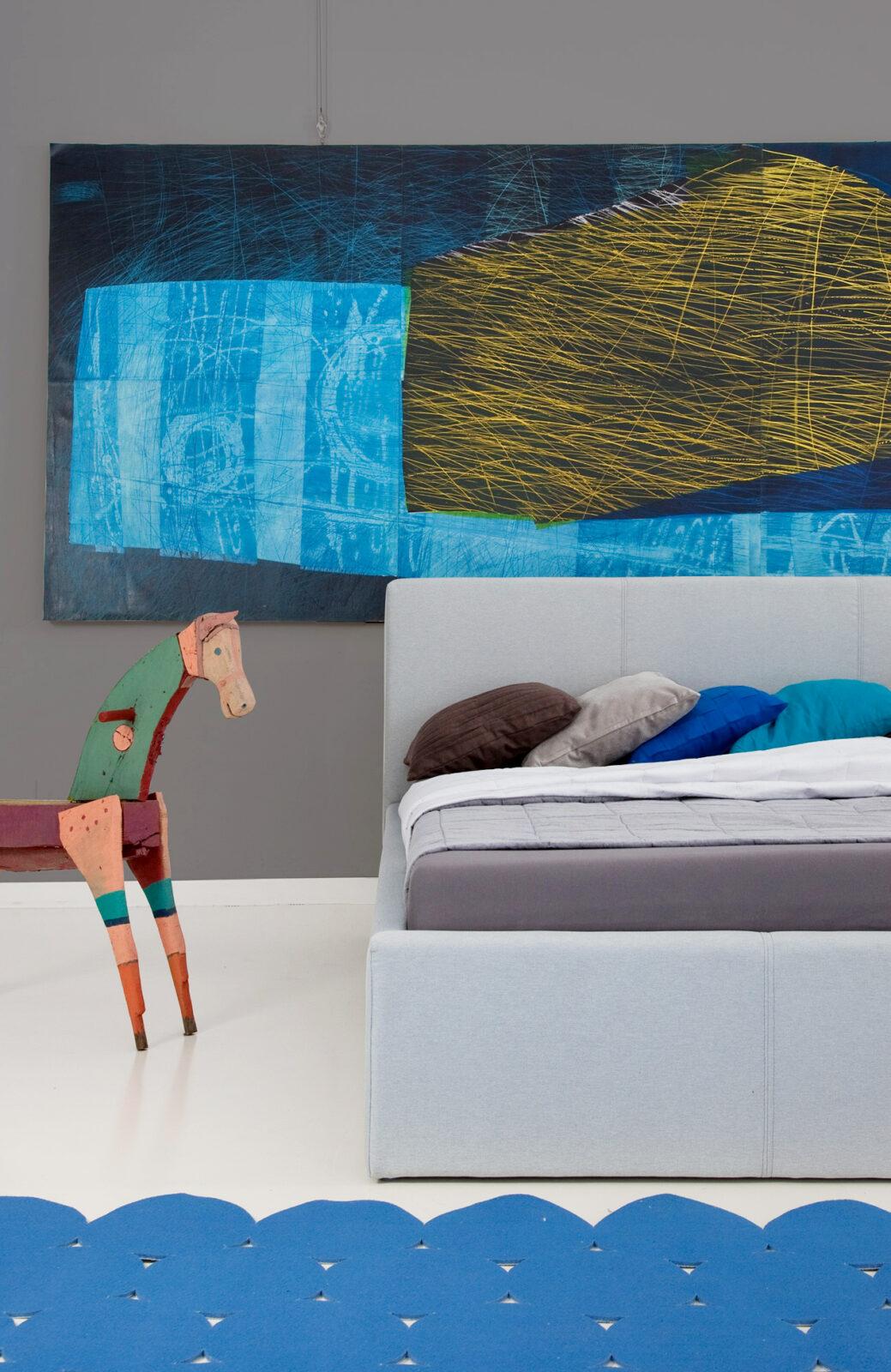 Minimalistyczne łóżko tapicerowane LOFT - obrazek 3